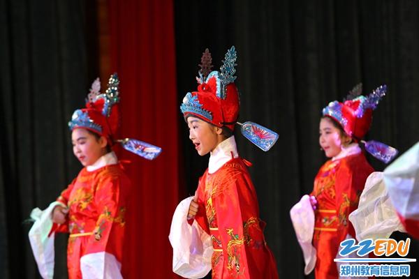 儿童戏曲表演-管城区举行 儿童戏曲社团 展演活动